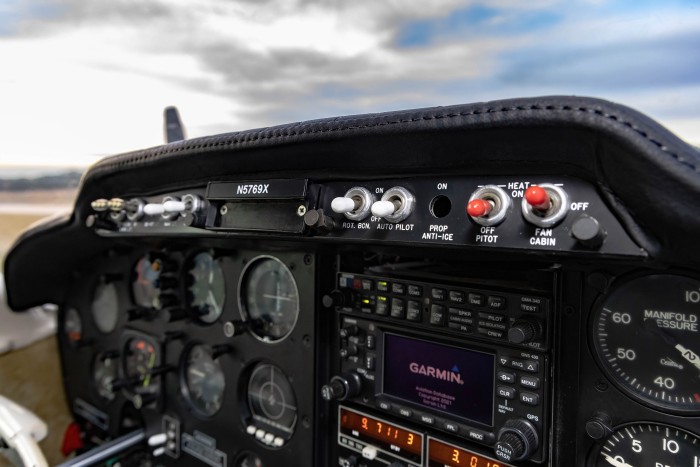 15-2 N5769X-6.jpg