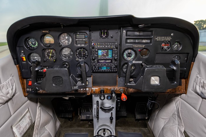 N6857M-28.jpg